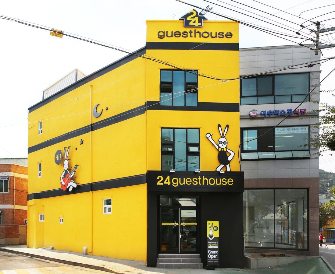 24 Guesthouse Yeosu Exteriör bild