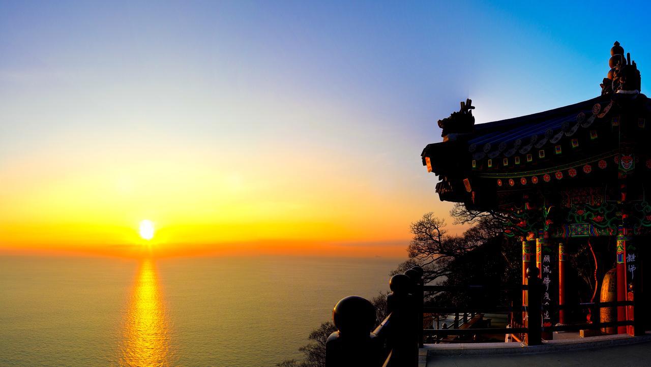 24 Guesthouse Yeosu Exteriör bild