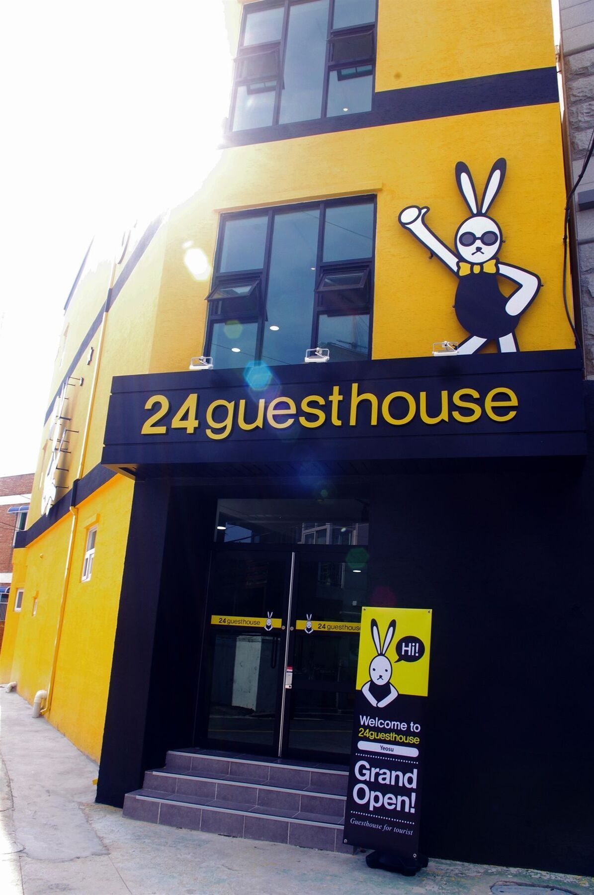24 Guesthouse Yeosu Exteriör bild
