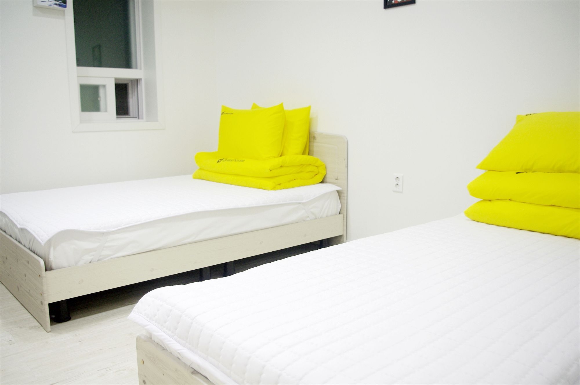 24 Guesthouse Yeosu Exteriör bild