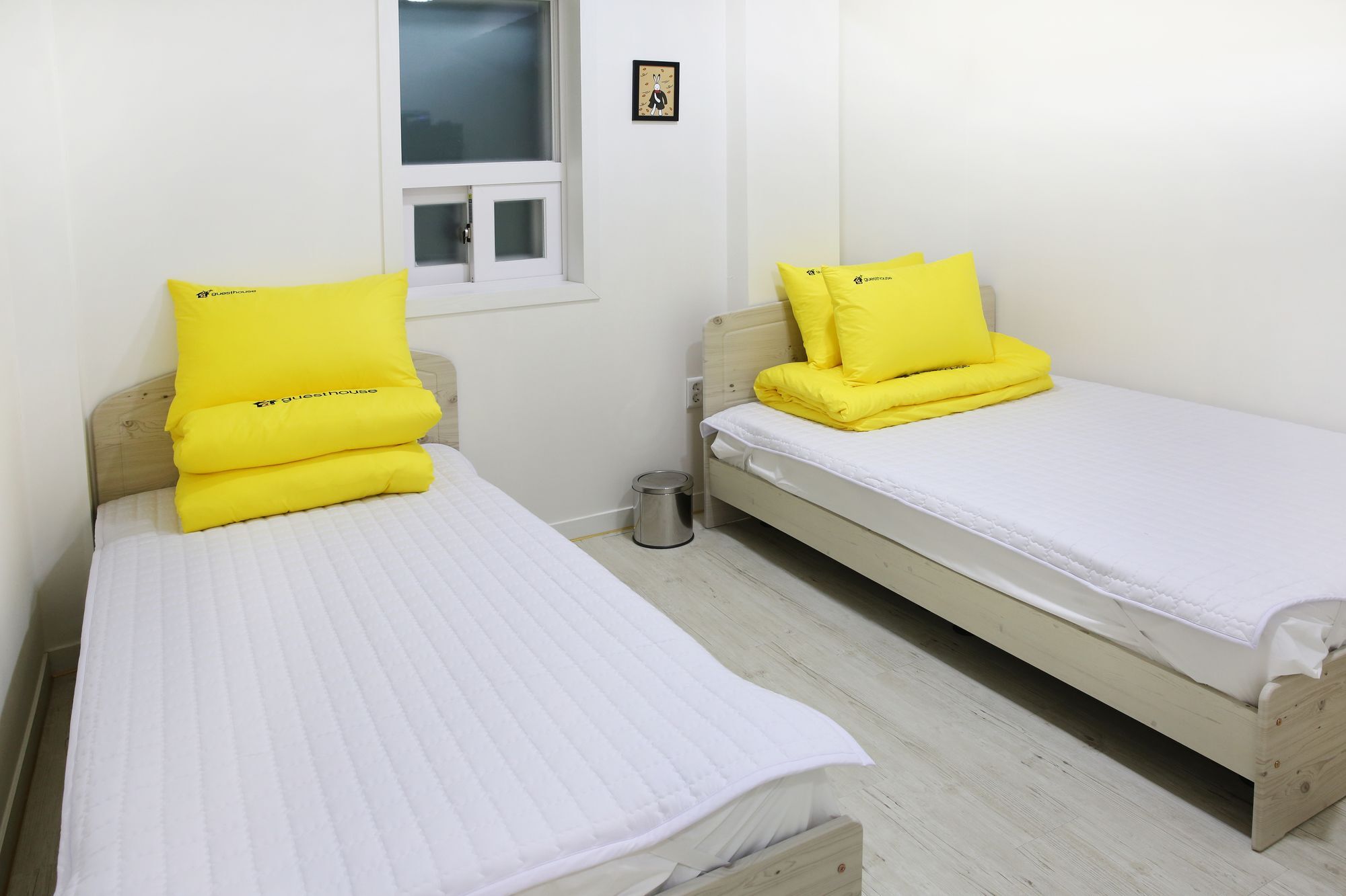 24 Guesthouse Yeosu Exteriör bild