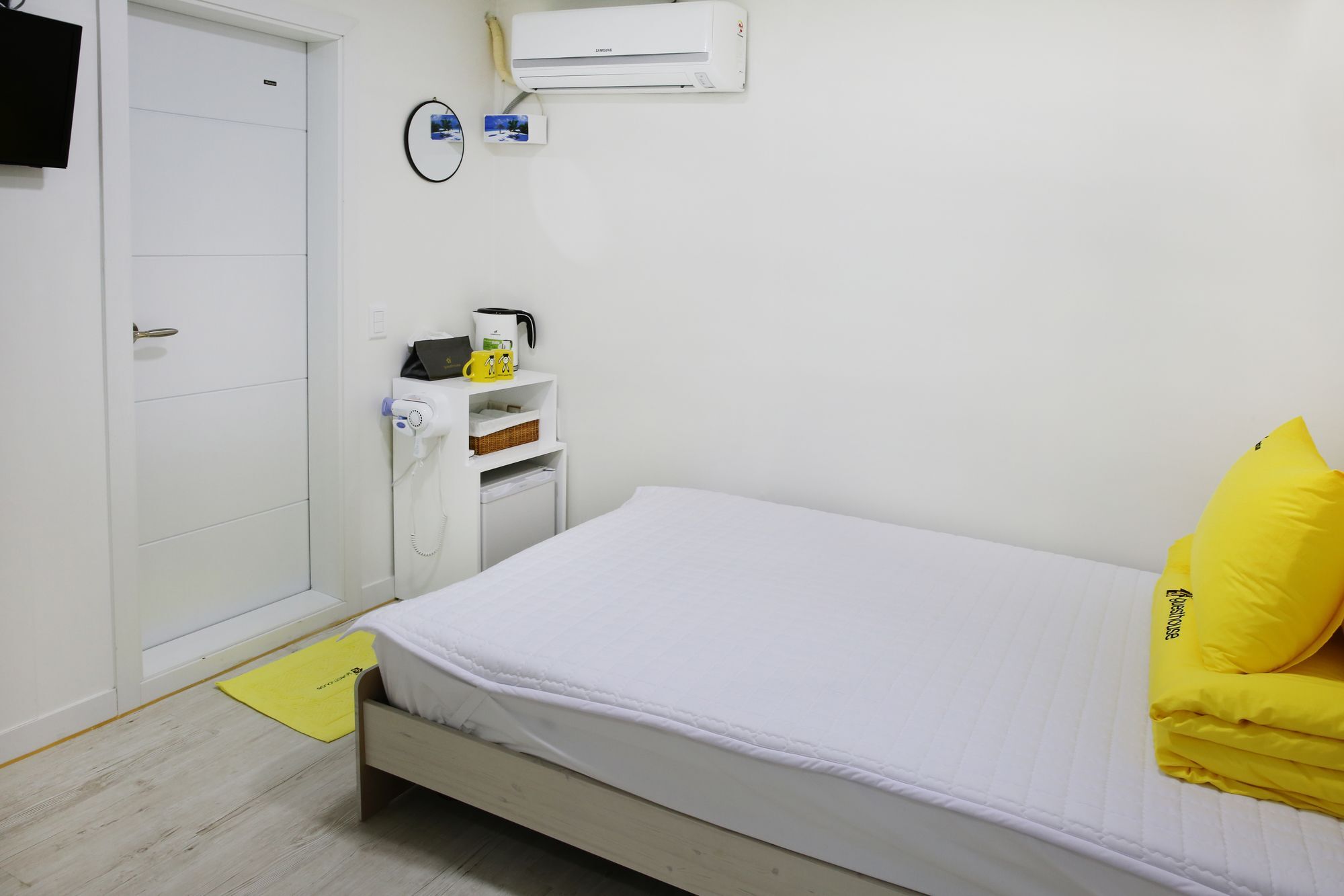 24 Guesthouse Yeosu Exteriör bild